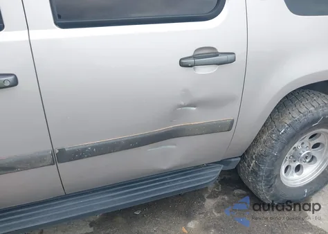 2007 Chevrolet Suburban 1500 Lt z USA, uszkodzony, nr VIN 3GNFC16057G172472